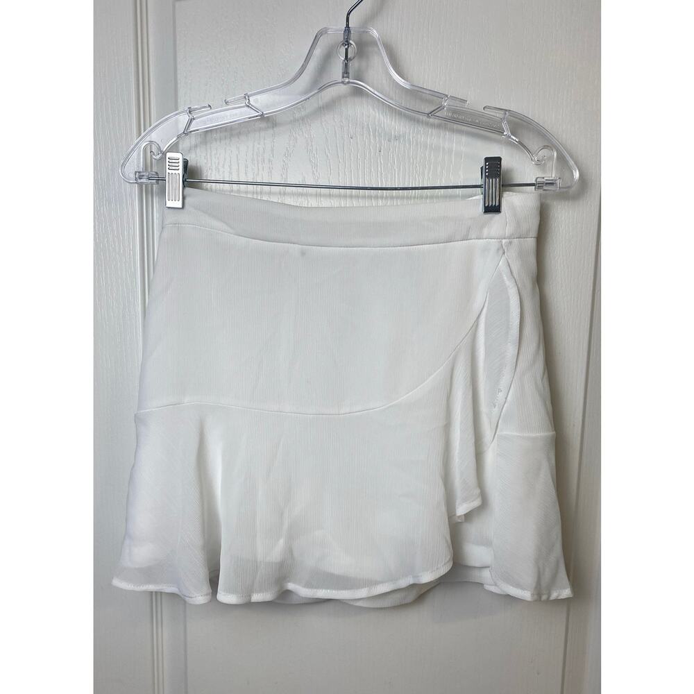 Shein Women's White Chiffon Flowy Ruffle Accent Skort Size 4